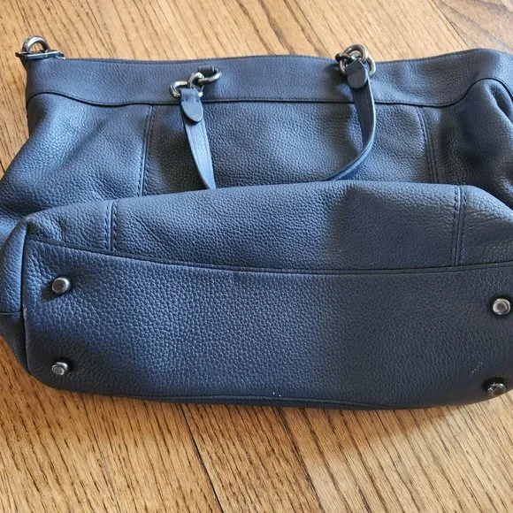 Coach Navy purse - Picture 2 of 3